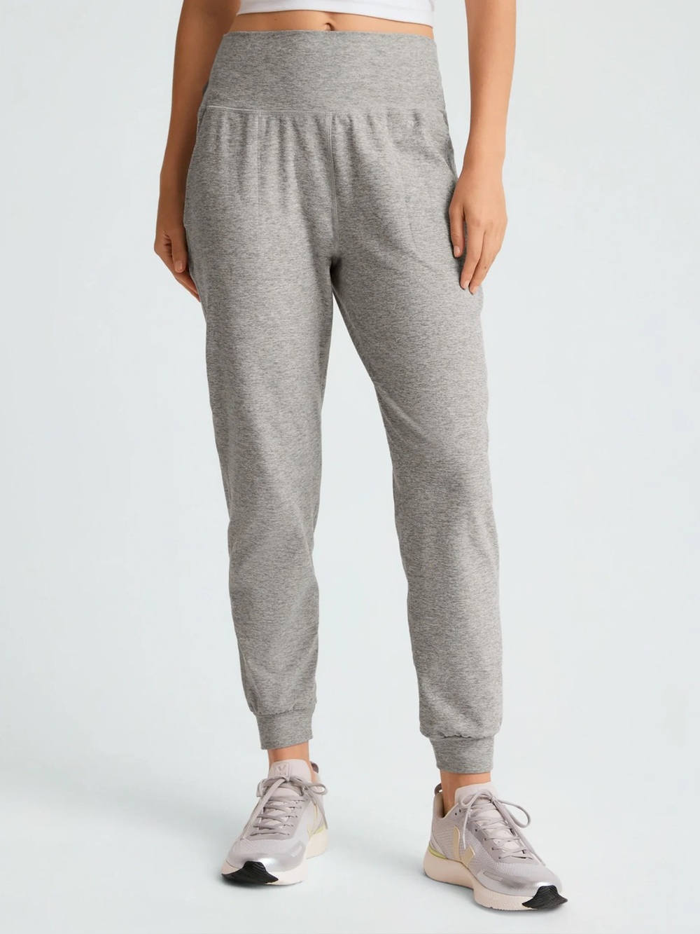 Women’s Beyond Yoga Spacedye Midweight Joggers in light gray. XS